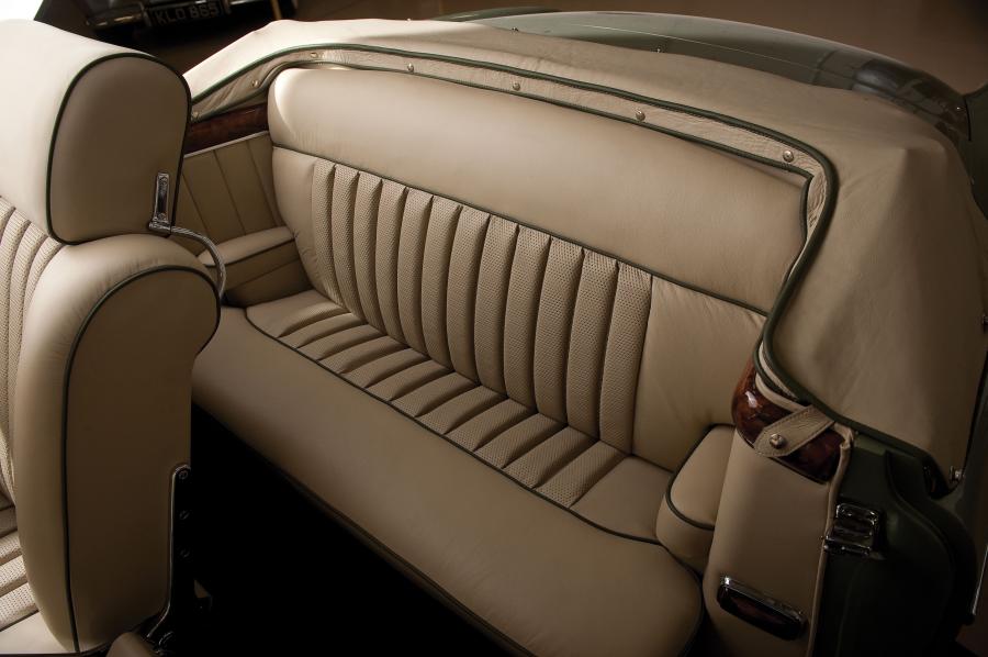  Mercedes-Benz 220 SE Cabriolet 1960 года  (фото 7 из 20)